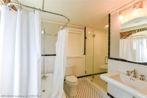 Bath - 7 Vista Blvd, Fort Smith, AR 72901 photo 2 of 6