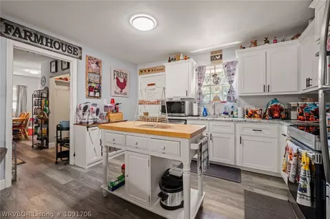 Kitchen - 475366 1100 Rd, Muldrow, OK 74948 photo 4 of 4
