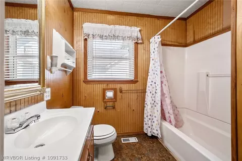 Bath - 416 N 35th St, Fort Smith, AR 72903 photo 1 of 1