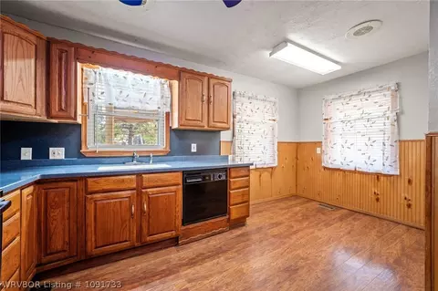 Kitchen - 416 N 35th St, Fort Smith, AR 72903 photo 2 of 4