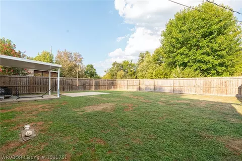Exterior - 6901 S 9th St, Fort Smith, AR 72908 photo 8 of 9