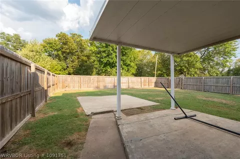 Exterior - 6901 S 9th St, Fort Smith, AR 72908 photo 6 of 9