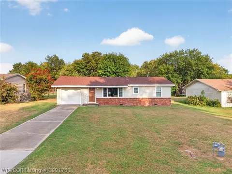 Exterior - 6901 S 9th St, Fort Smith, AR 72908 photo 1 of 9