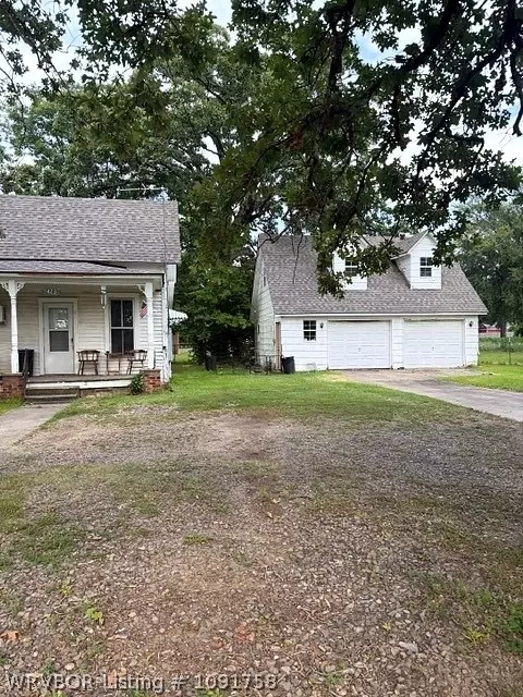 423 Pine St, Waldron, AR 72958 photo 2