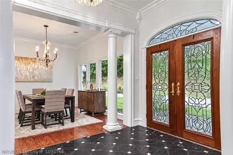Entry Way - 2901 S Cliff Dr, Fort Smith, AR 72901 photo 2 of 6