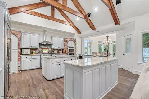 Kitchen - 2901 S Cliff Dr, Fort Smith, AR 72901 photo 2 of 3