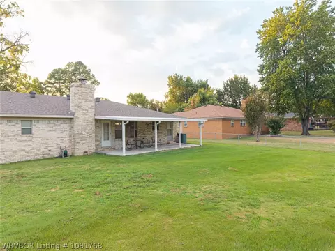 Exterior - 8211 Clover Dr, Fort Smith, AR 72908 photo 3 of 9