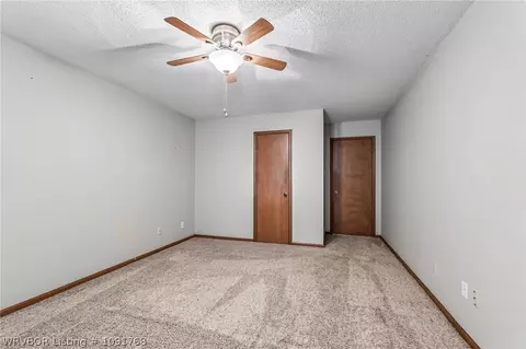 Bedroom - 8211 Clover Dr, Fort Smith, AR 72908 photo 4 of 8