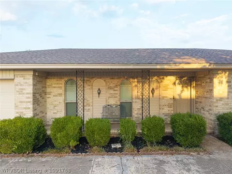 Exterior - 8211 Clover Dr, Fort Smith, AR 72908 photo 2 of 9