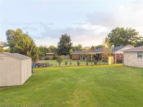 Exterior - 8211 Clover Dr, Fort Smith, AR 72908 photo 6 of 9