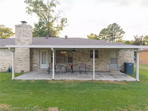 Exterior - 8211 Clover Dr, Fort Smith, AR 72908 photo 4 of 9