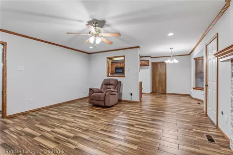 Living - 8211 Clover Dr, Fort Smith, AR 72908 photo 3 of 8