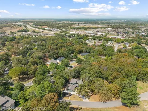 View/Area - 9708 Bramble Brae St, Fort Smith, AR 72908 photo 6 of 7