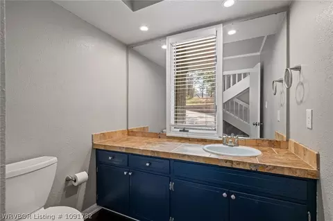 Bath - 9708 Bramble Brae St, Fort Smith, AR 72908 photo 1 of 5