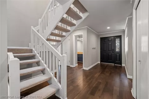 Entry Way - 9708 Bramble Brae St, Fort Smith, AR 72908 photo 3 of 6