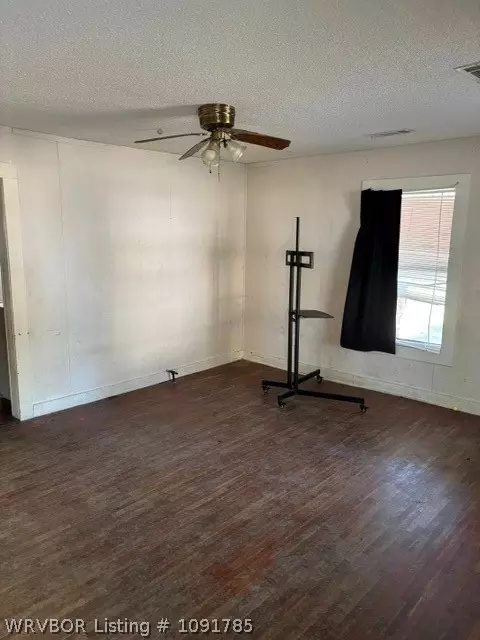 Living - 5012 S 29th St, Fort Smith, AR 72901 photo 1 of 1