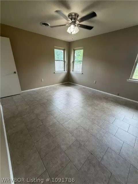 Bedroom - 829 Maple Shade Rd, Alma, AR 72921 photo 2 of 2