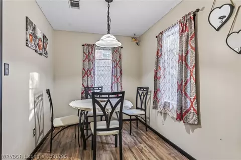 Dining - 3408 S 33rd Cir, Fort Smith, AR 72903 photo 1 of 2