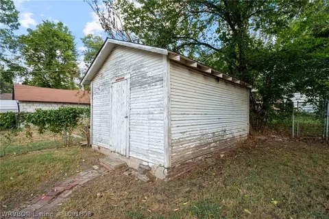 Exterior - 805 S 23rd St, Fort Smith, AR 72901 photo 10 of 12