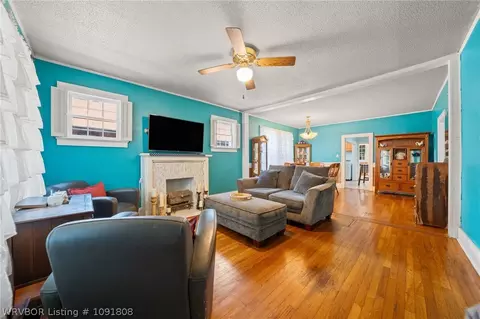 Living - 805 S 23rd St, Fort Smith, AR 72901 photo 2 of 3
