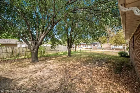 Exterior - 4802 S 34th St, Fort Smith, AR 72903 photo 6 of 8