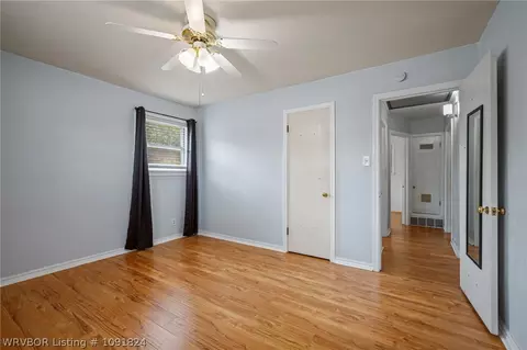 Bedroom - 4802 S 34th St, Fort Smith, AR 72903 photo 2 of 5
