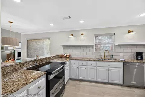 Kitchen - 12011 Edgewater Rd, Fort Smith, AR 72903 photo 2 of 4