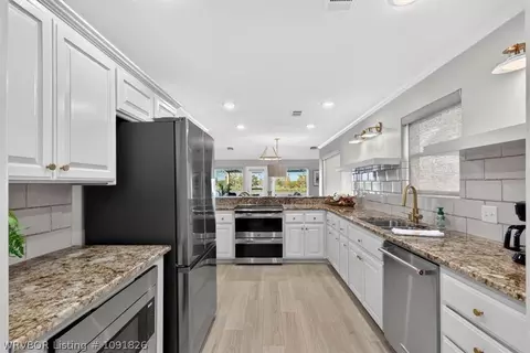 Kitchen - 12011 Edgewater Rd, Fort Smith, AR 72903 photo 3 of 4