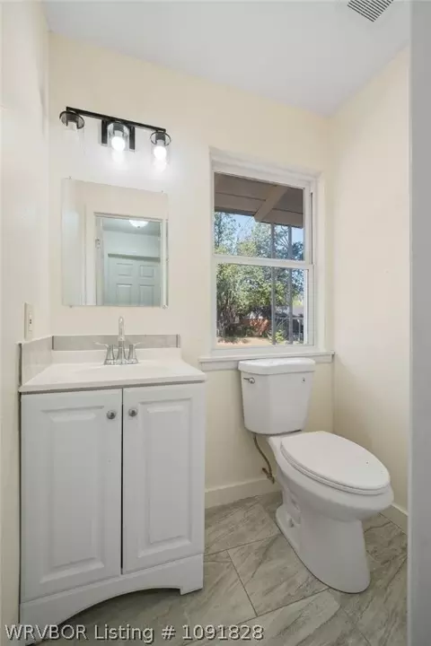 Bath - 7501 Cheryl Ln, Fort Smith, AR 72908 photo 1 of 5