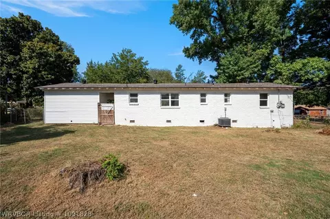 Exterior - 7501 Cheryl Ln, Fort Smith, AR 72908 photo 3 of 5