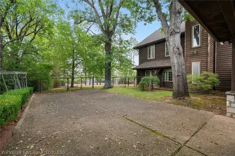 Exterior - 5219 Cliff Dr, Fort Smith, AR 72903 photo 7 of 19