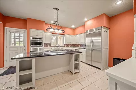 Kitchen - 5219 Cliff Dr, Fort Smith, AR 72903 photo 1 of 6