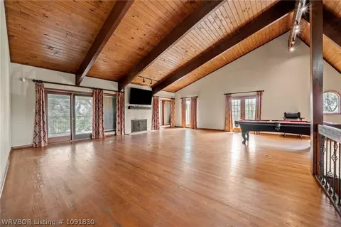 Living - 5219 Cliff Dr, Fort Smith, AR 72903 photo 3 of 7