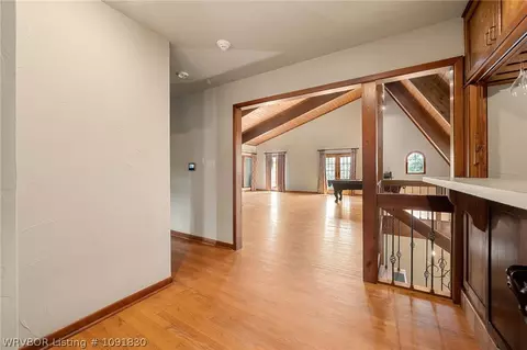 Entry Way - 5219 Cliff Dr, Fort Smith, AR 72903 photo 4 of 4