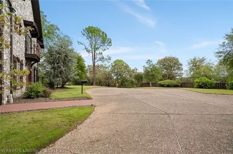 Exterior - 5219 Cliff Dr, Fort Smith, AR 72903 photo 10 of 19