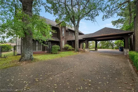 Exterior - 5219 Cliff Dr, Fort Smith, AR 72903 photo 8 of 19