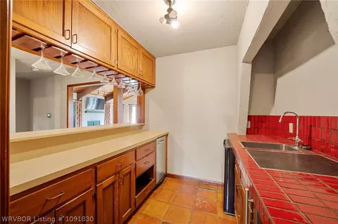 Kitchen - 5219 Cliff Dr, Fort Smith, AR 72903 photo 6 of 6