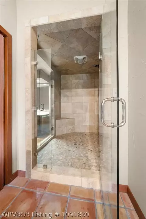Bath - 5219 Cliff Dr, Fort Smith, AR 72903 photo 8 of 8