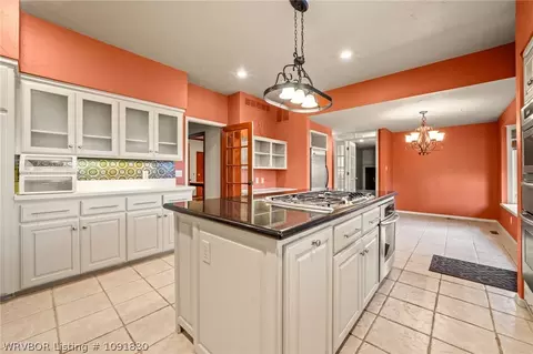 Kitchen - 5219 Cliff Dr, Fort Smith, AR 72903 photo 3 of 6