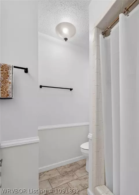 Bath - 5311 S Y Cir, Fort Smith, AR 72903 photo 2 of 3