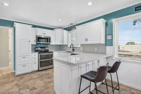 Kitchen - 5311 S Y Cir, Fort Smith, AR 72903 photo 1 of 2