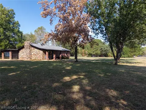 Exterior - 506 W 3rd St, Hartford, AR 72938 photo 4 of 14