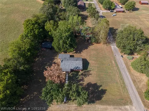 View/Area - 506 W 3rd St, Hartford, AR 72938 photo 5 of 6