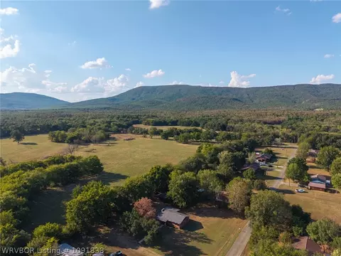 View/Area - 506 W 3rd St, Hartford, AR 72938 photo 1 of 6