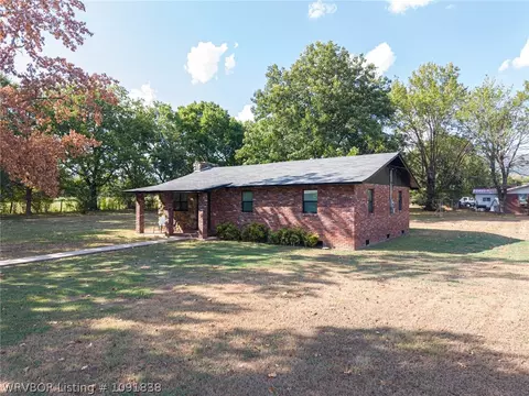 Exterior - 506 W 3rd St, Hartford, AR 72938 photo 9 of 14