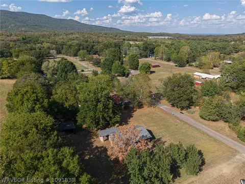 View/Area - 506 W 3rd St, Hartford, AR 72938 photo 3 of 6