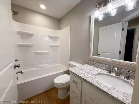 Bath - 4112 S 16th St, Fort Smith, AR 72901 photo 4 of 5