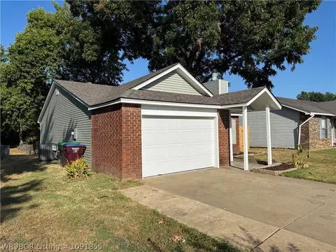 Exterior - 4112 S 16th St, Fort Smith, AR 72901 photo 2 of 8