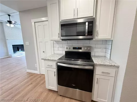 Kitchen - 4112 S 16th St, Fort Smith, AR 72901 photo 3 of 4