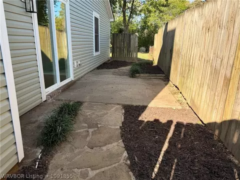 Exterior - 4112 S 16th St, Fort Smith, AR 72901 photo 7 of 8